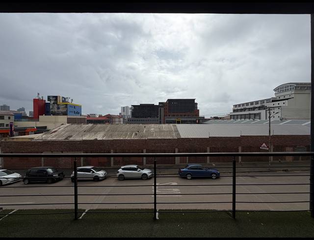 186M² BUILDING TO LET IN WOODSTOCK